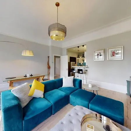 Modern 2 Bed Flat - The Black Dog Pub Apt - 6 Mins From Vauxhall Station London Exterior photo